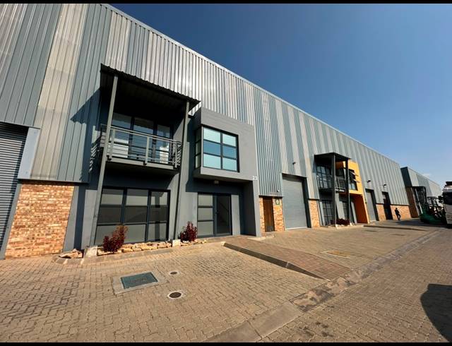 414M² WAREHOUSE TO LET IN KYA SANDS